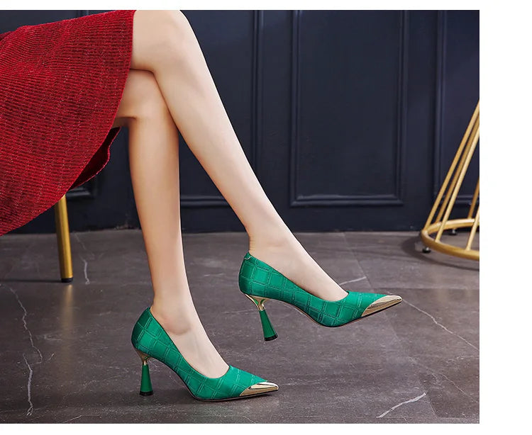 ZLAH Women's 'Metallic Edge' Pointed-Toe Pump