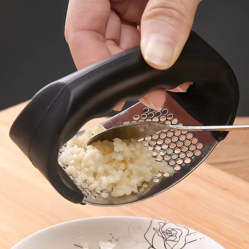 Multifunctional Garlic Press and Chopper