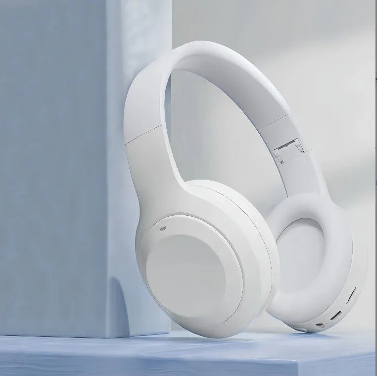 AuraWave Over-Ear Headphones - Wireless Hi-Fi for Gaming & Sports